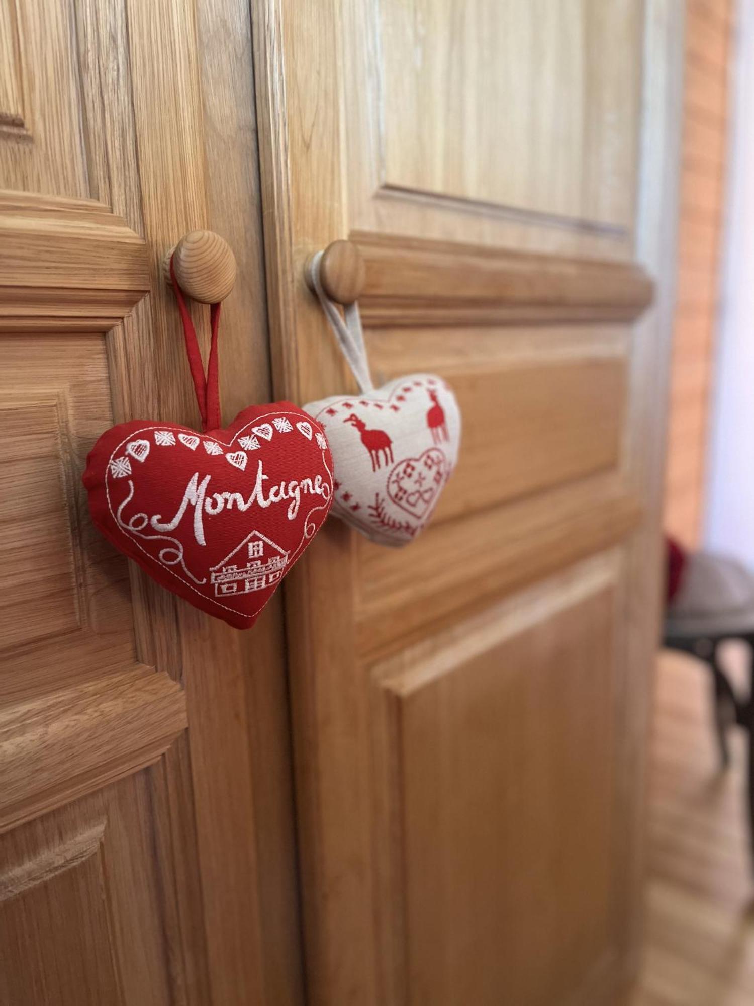 Chalet Des Myrtilles - Chalet Cosy Avec Vue アレット エクステリア 写真